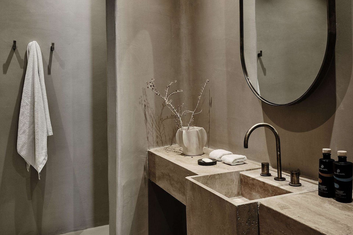 executive villa with infinity pool | bathroom | shower, designer toiletries, hair dryer, bathrobes