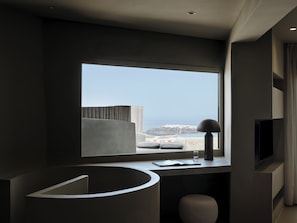 Villa ejecutiva, 2 habitaciones | Zona de estar | Televisión de pantalla plana de 32 pulgadas con canales por satélite