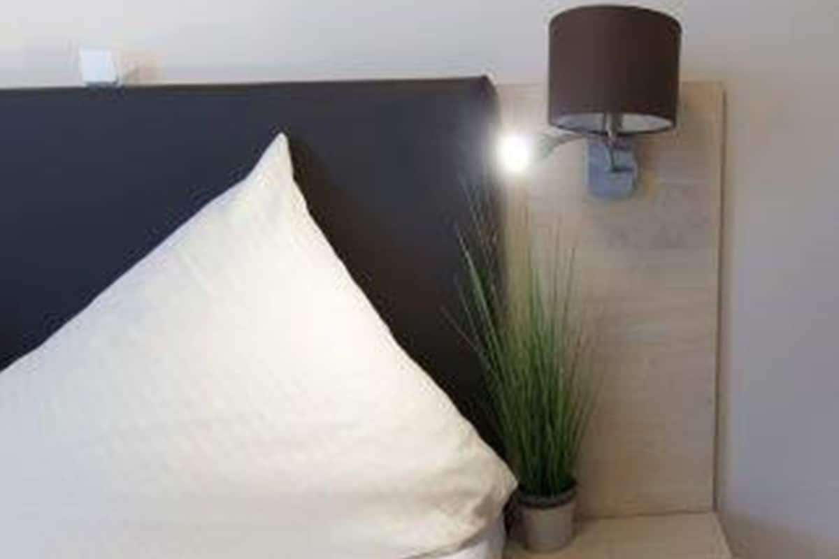 Minibar, in-room safe, desk, iron/ironing board