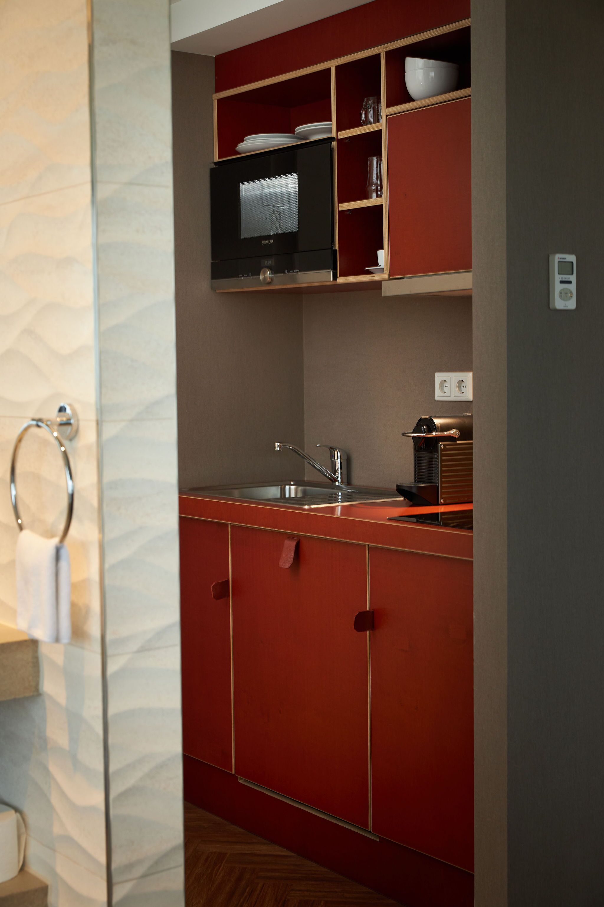 junior suite, 1 double bed, kitchenette, beach view | private kitchen