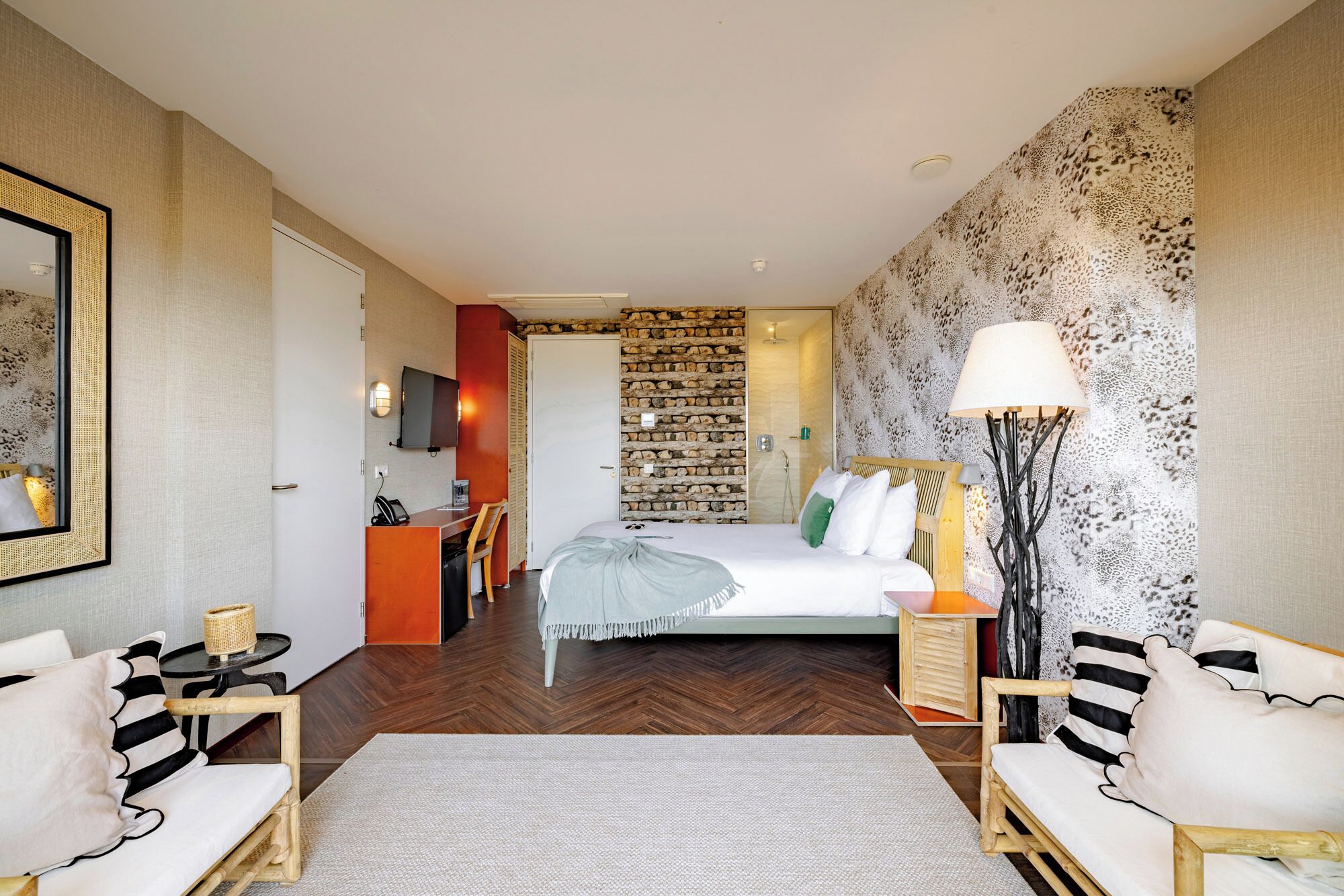 superior double room, 1 double bed, terrace, sea view | 1 bedroom, minibar, in-room safe, desk