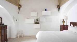 Suite | Soundproofing, free WiFi