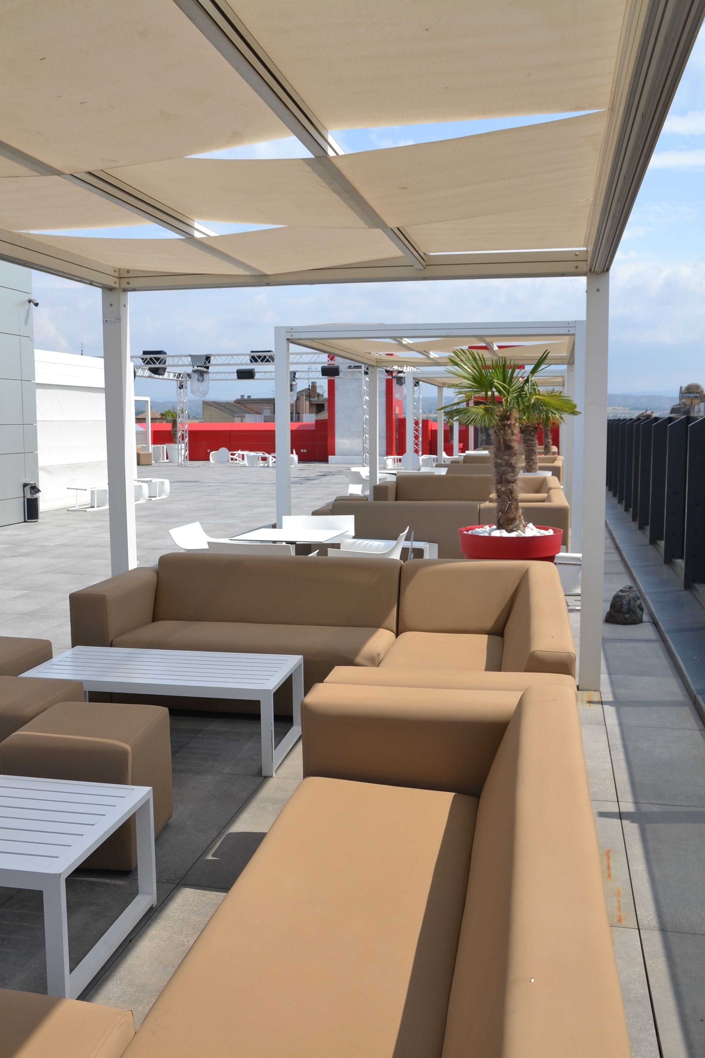 outdoor banquet area