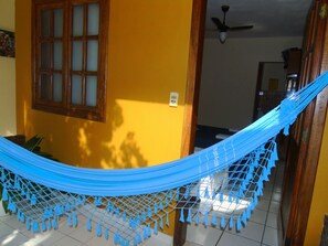 Quarto família | Frigobar, cortinas blackout, ferros/tábuas de passar roupa