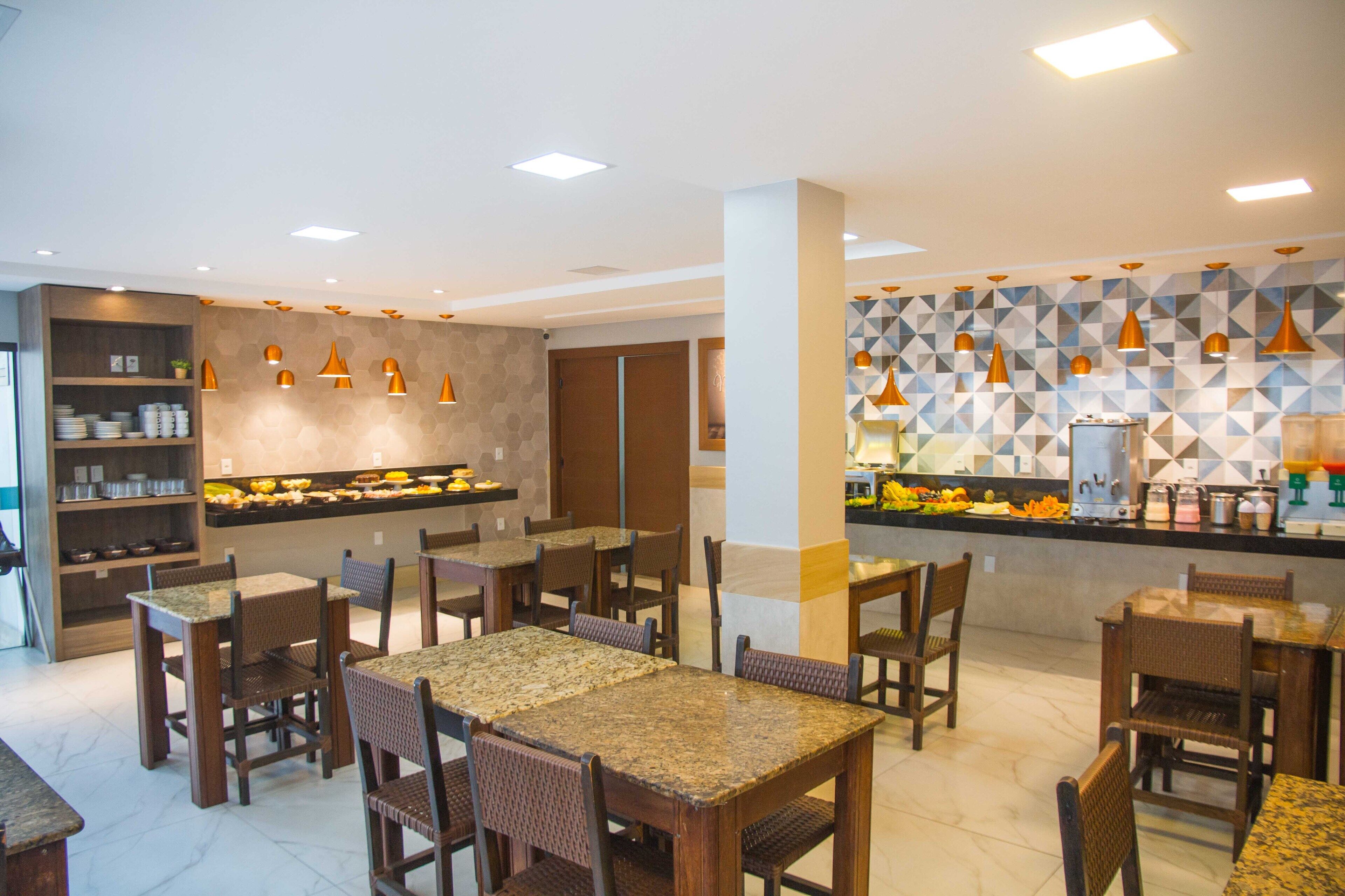 Desayuno bufé gratuito y diario