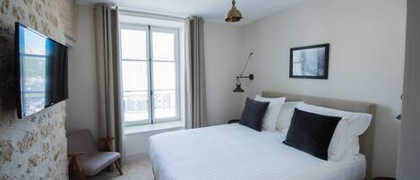 1 bedroom, in-room safe, free cribs/infant beds, free WiFi