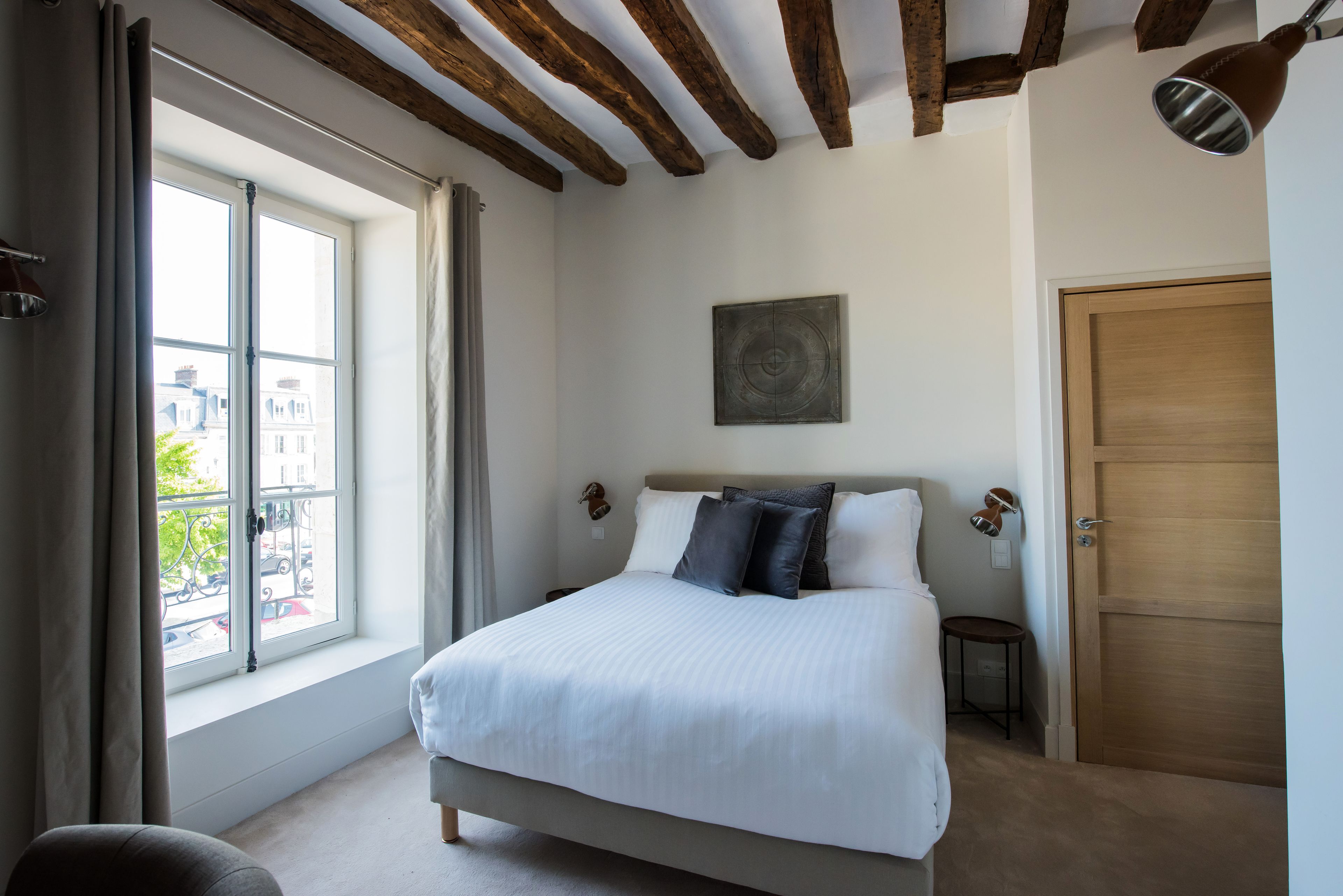 in-room safe, free cots/infant beds, free wifi, bed sheets