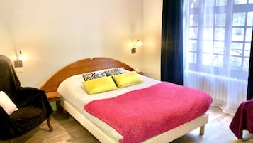 Chambre Triple | Bureau, rideaux occultants, Wi-Fi gratuit