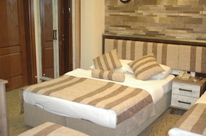 Premium bedding, minibar, in-room safe, free WiFi