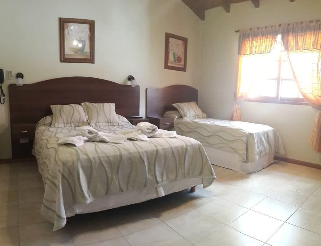 Caja de seguridad en la habitación, sistema de insonorización y cunas 