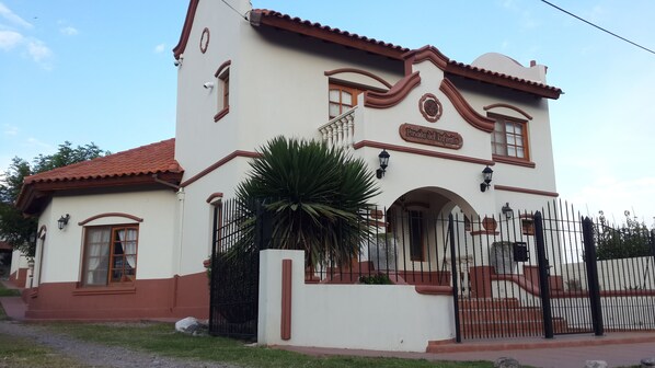 واجهة المنشأة