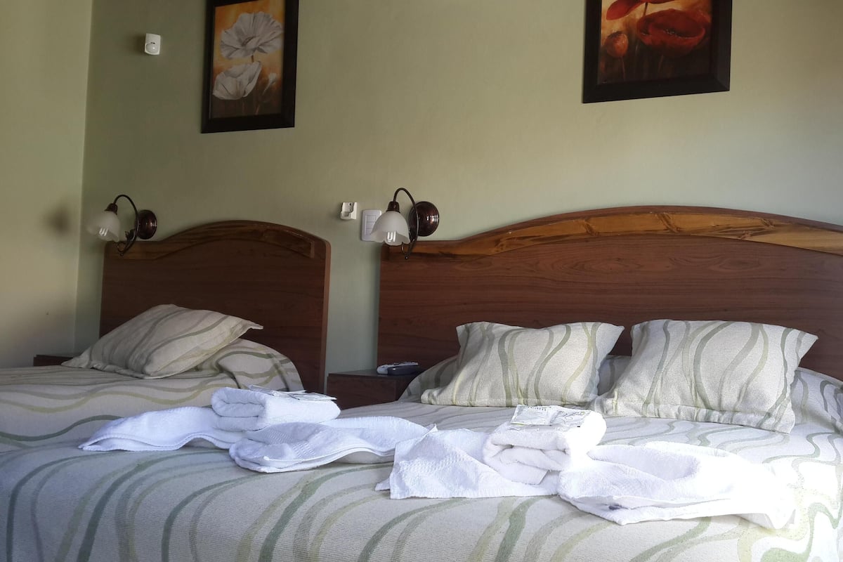 In-room safe, soundproofing, cribs/infant beds, free WiFi