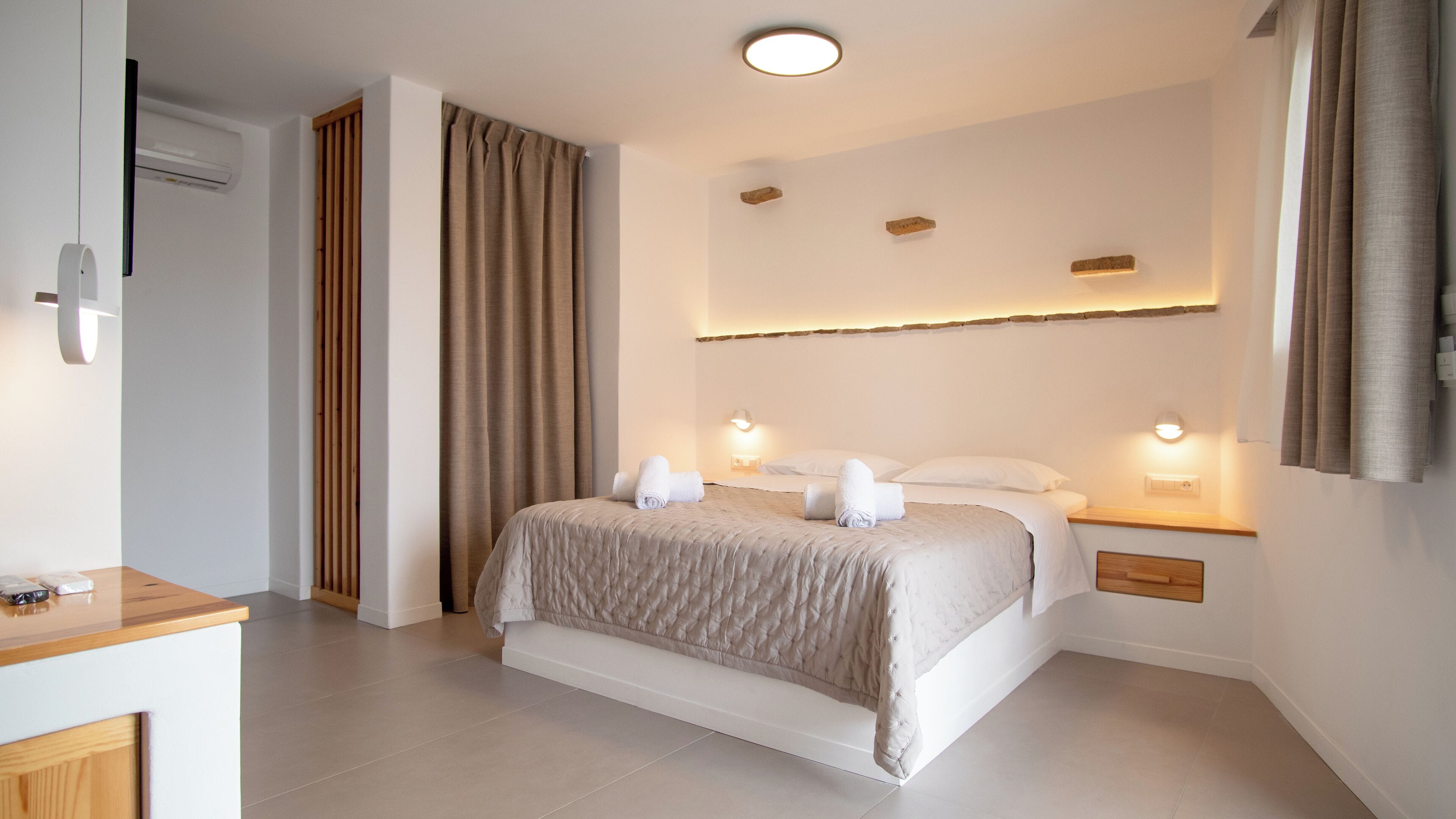 Sistema de insonorización, wifi gratis y ropa de cama 