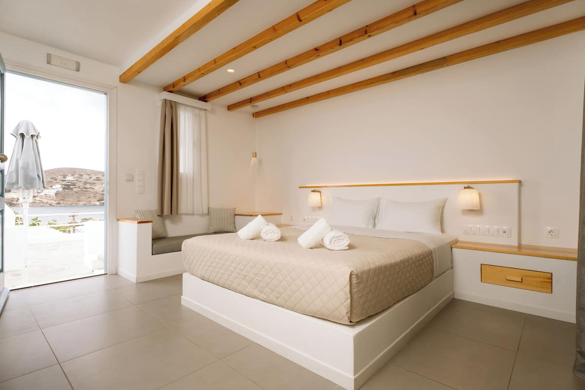 Superior Room Sea View | 1 室のベッドルーム、防音設備、WiFi (無料)、ベッドシーツ