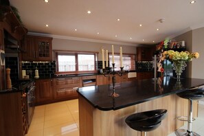 Dining - Westcourt Guest House (Fort William)