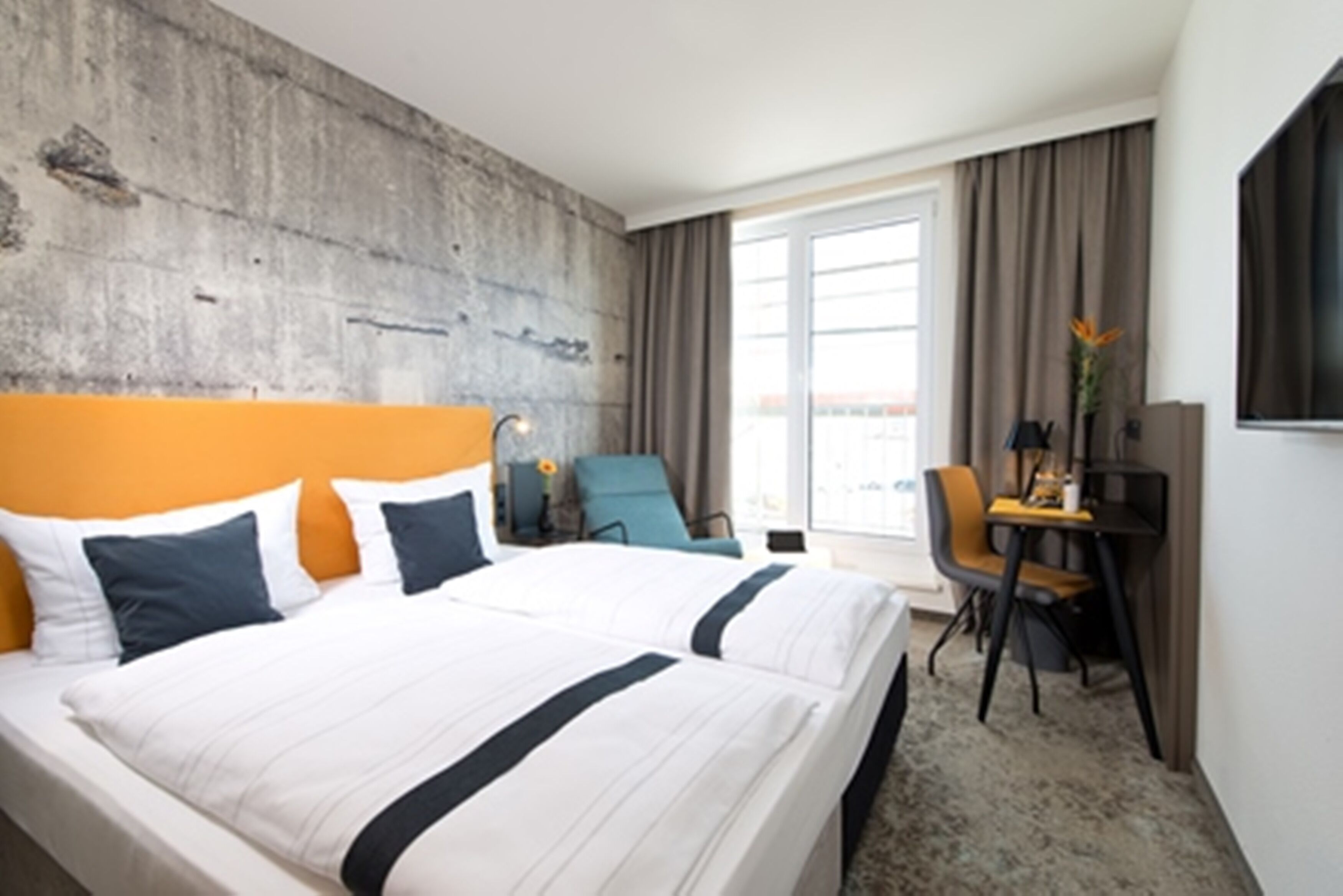 Quarto casal empresarial | Escrivaninha, quartos à prova de som, berços (sobretaxa)