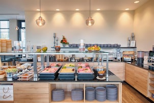 Daily buffet breakfast (EUR 15 per person)