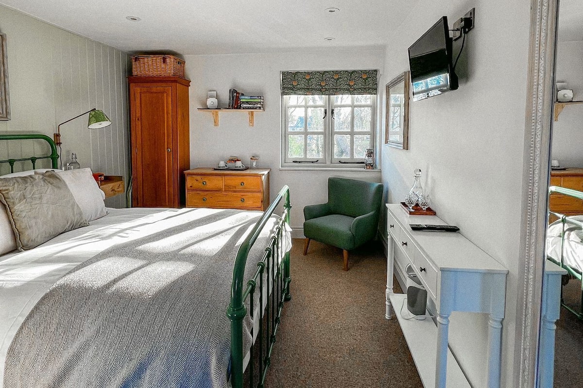 Double Room, Ensuite, Garden View