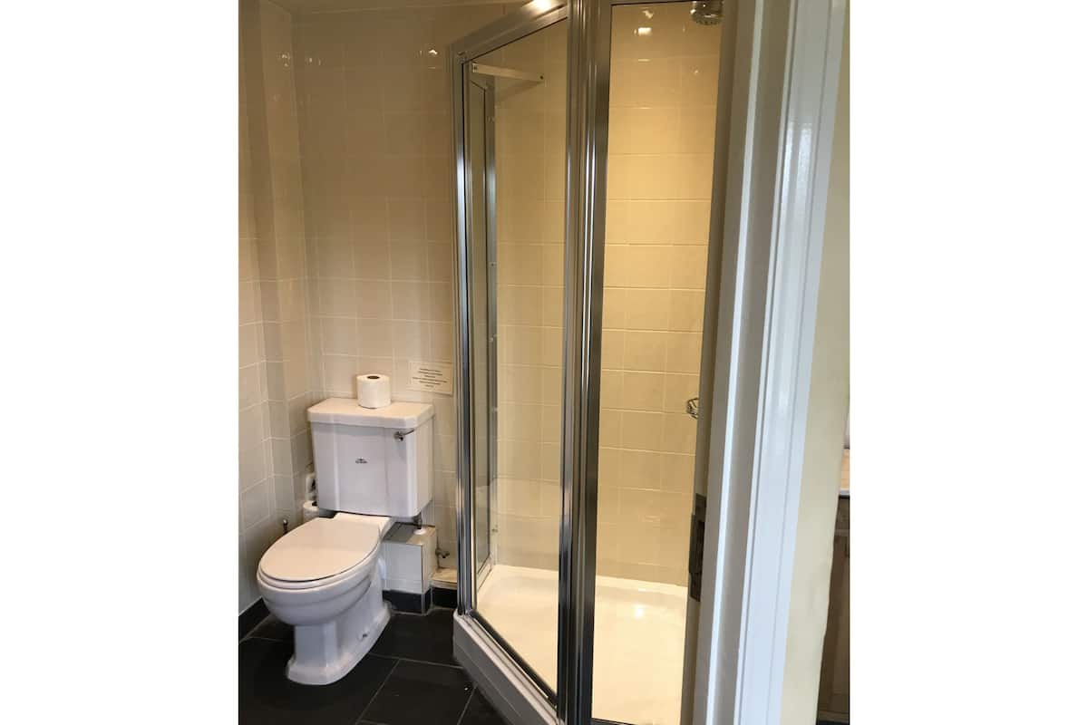 Doppelzimmer, mit Bad, Gartenblick | WLAN, Bettwäsche