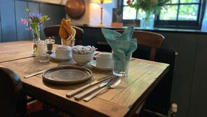 Breakfast area - The Crown Inn (Bodmin)