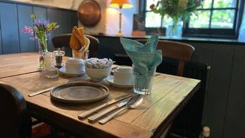 Free daily continental breakfast