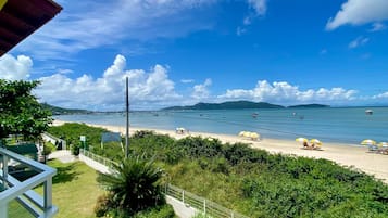 Quarto triplo standard, 1 quarto, vista para o mar | Sacada