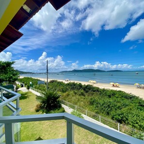 Standard Triple Room, 1 Bedroom, Sea View | Balcony - Pousada Canto das Pedras (Bombinhas)