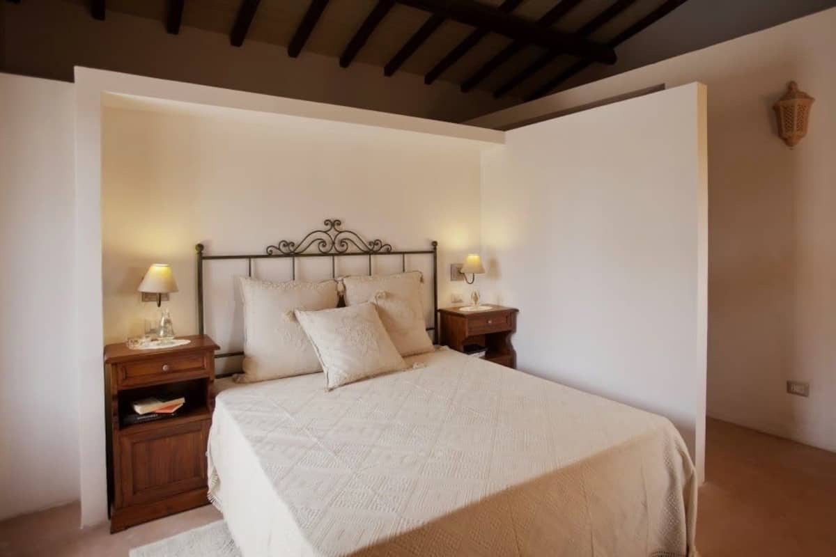 Junior Suite | 1 bedroom, premium bedding, minibar, desk