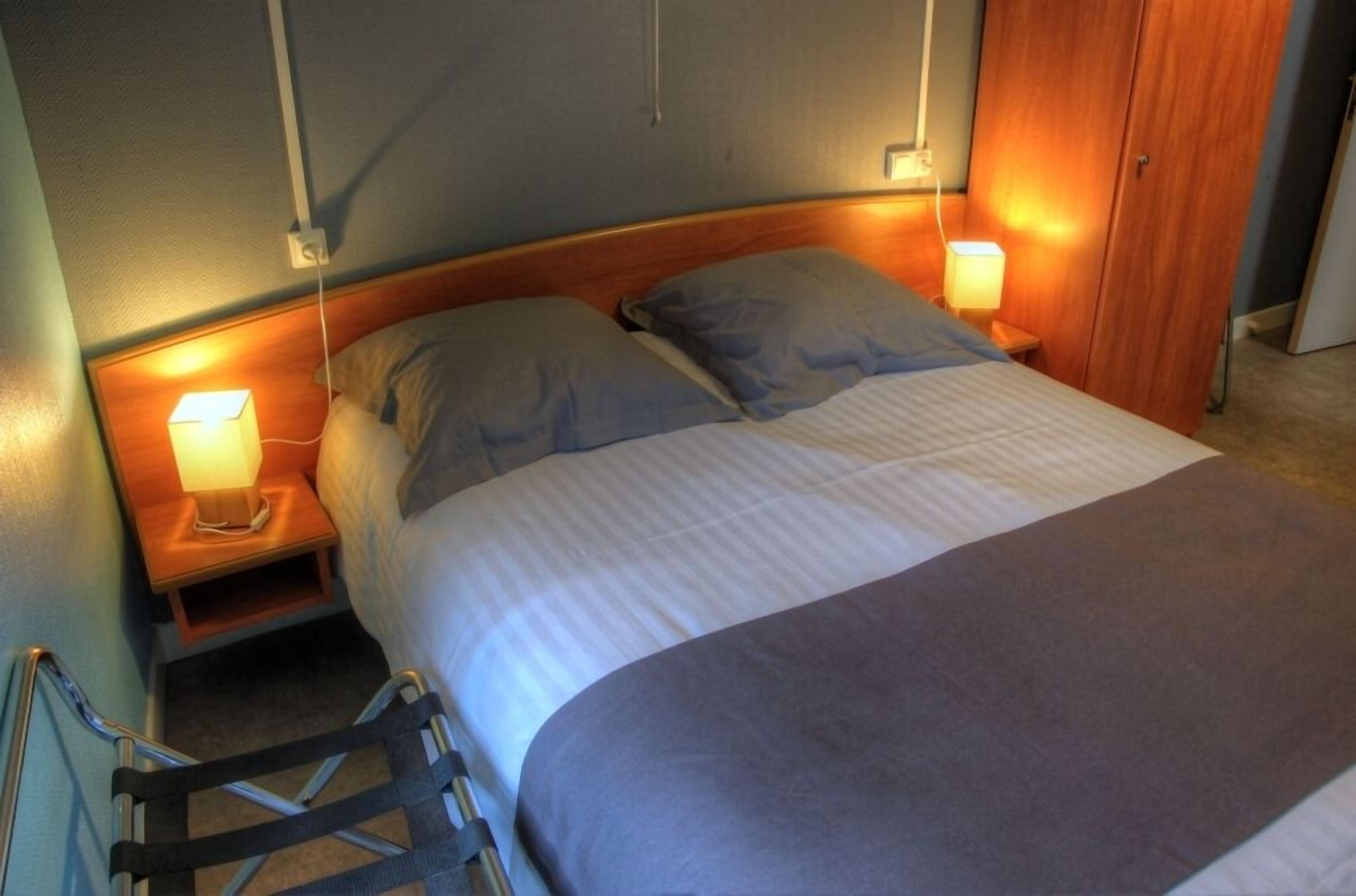 Superior Double Room | Premium bedding, individually decorated, desk, iron/ironing board