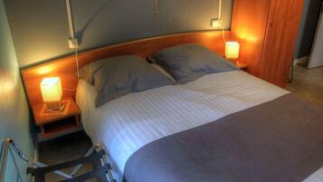 Superior Double Room | Premium bedding, individually decorated, desk, iron/ironing board