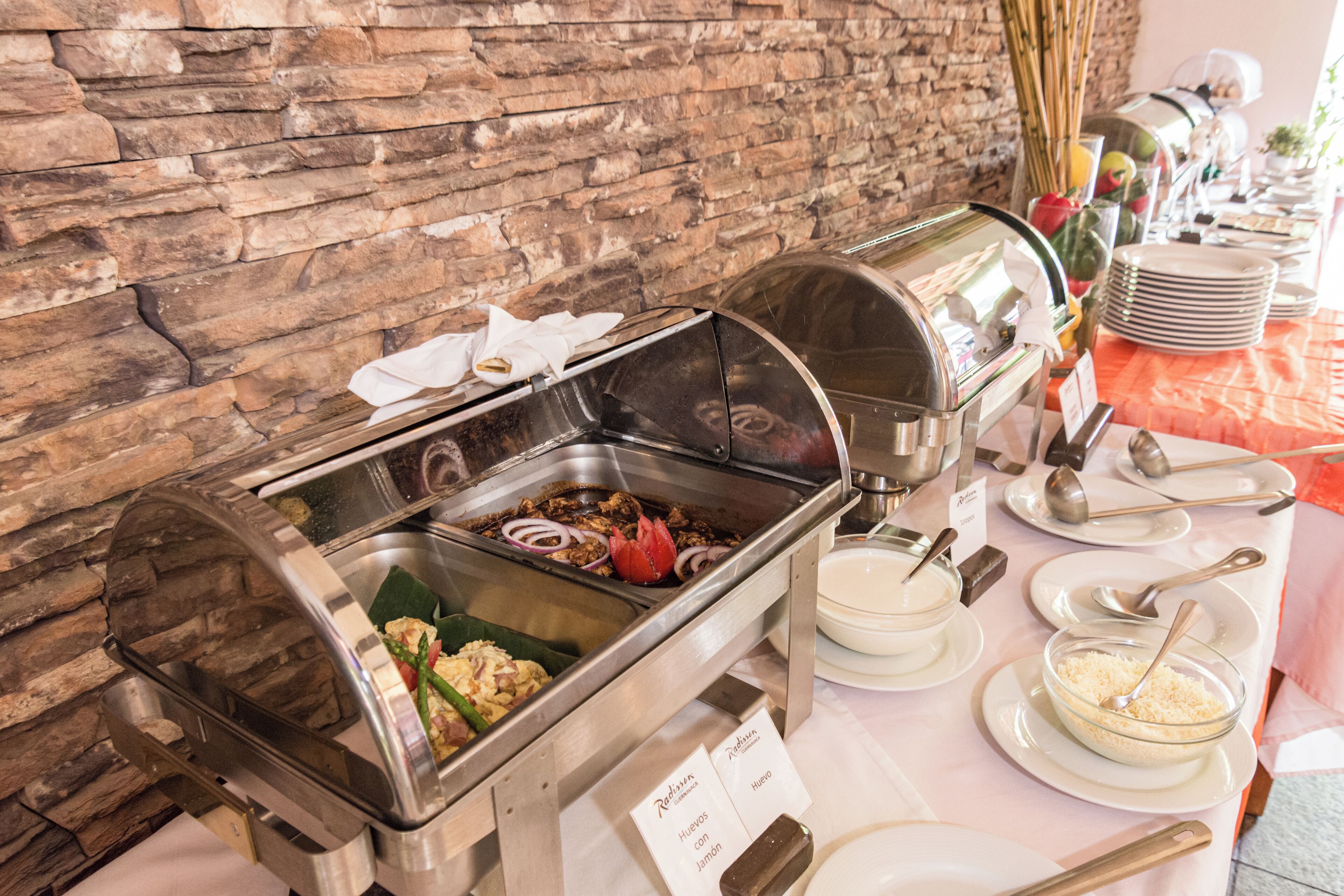 daily cooked-to-order breakfast for a fee