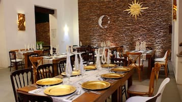 Se sirven desayunos, comidas y cenas