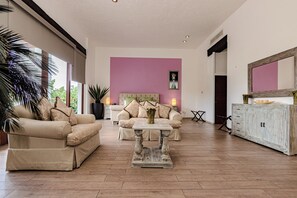 Suite, 1 très grand lit, accessible aux personnes à mobilité réduite, non-fumeurs | Literie de qualité supérieure, couette en duvet d'oie