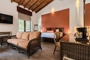 Suite, 1 King Bed, Accessible, Non Smoking | Premium bedding, down comforters, in-room safe, desk