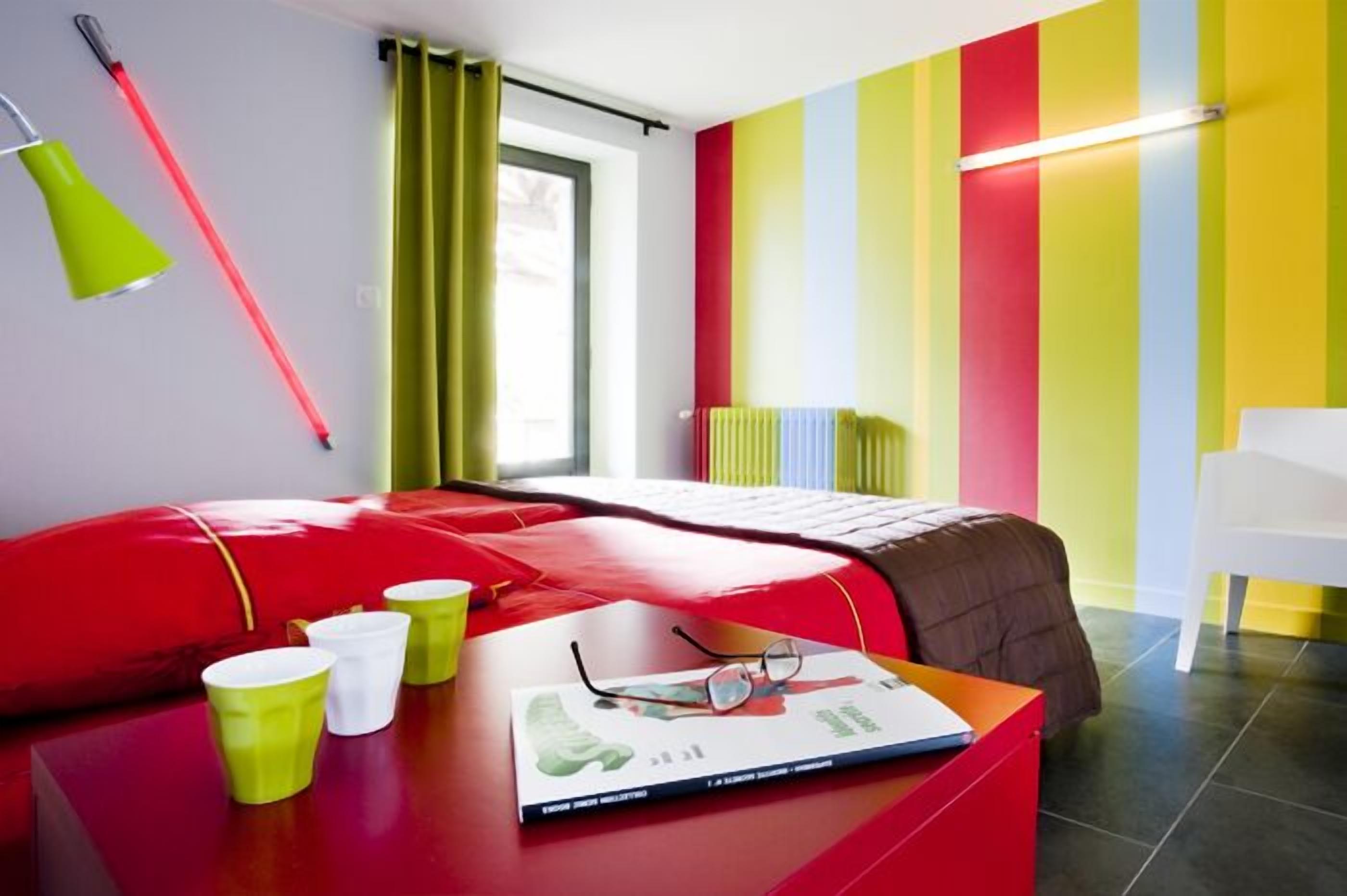 twin room, accessible | individually decorated, desk, soundproofing, free cots/infant beds