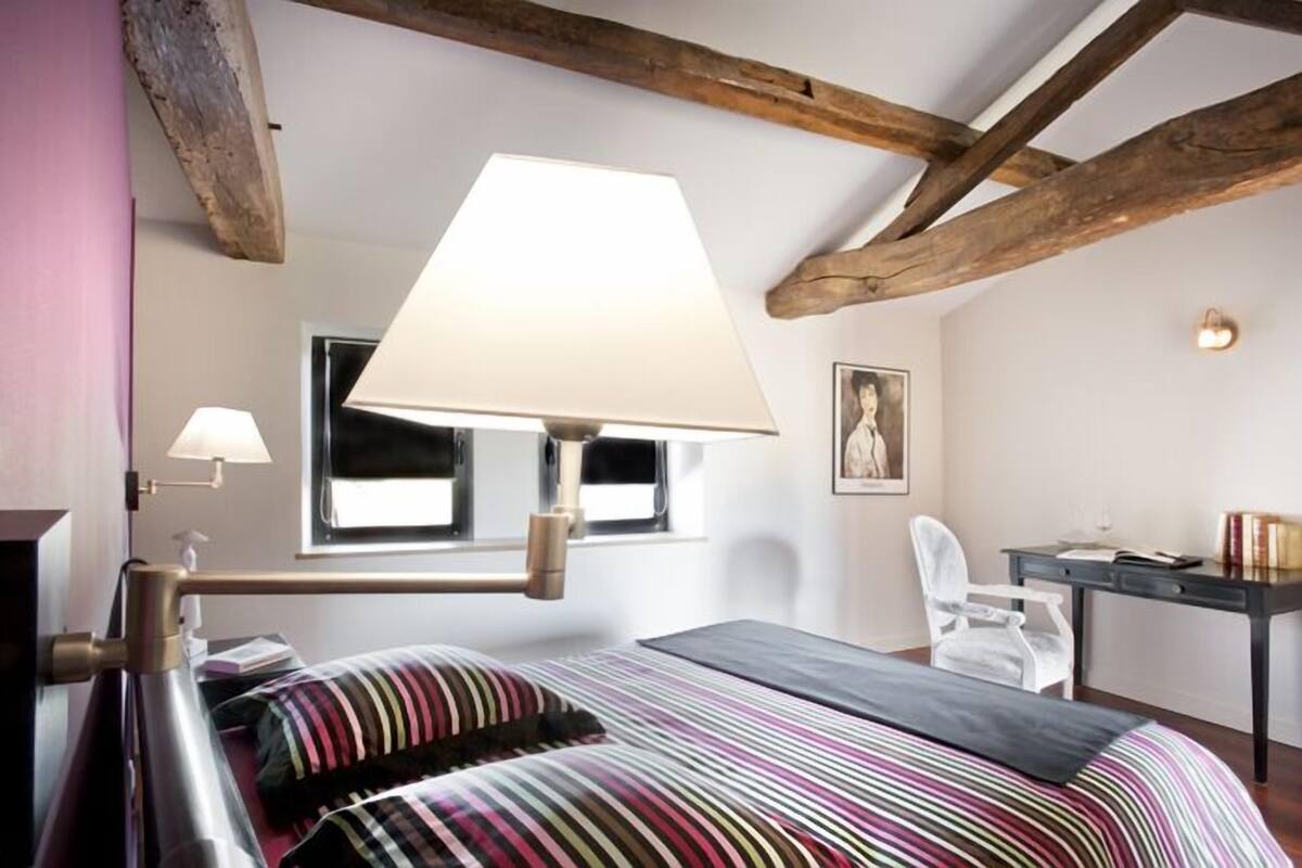 Double Room | Desk, soundproofing, cribs (free), WiFi (free)