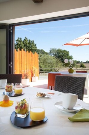 Dining - La Villa des Forges (Lege)