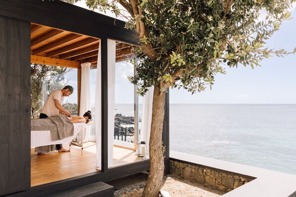 雙人療程室、深層組織按摩、產前按摩、泰式按摩、運動按摩、按摩服務