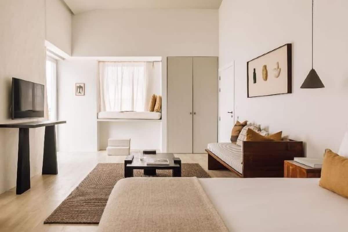 Premium bedding, memory foam beds, minibar, in-room safe