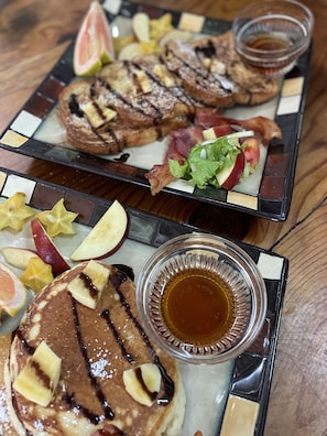 Desayuno continental incluido todos los días
