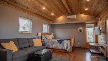 Vacation Home, Studio, Kitchenette, Non Smoking (Little Dipper) | 1 bedroom, individually decorated, individually furnished, free WiFi