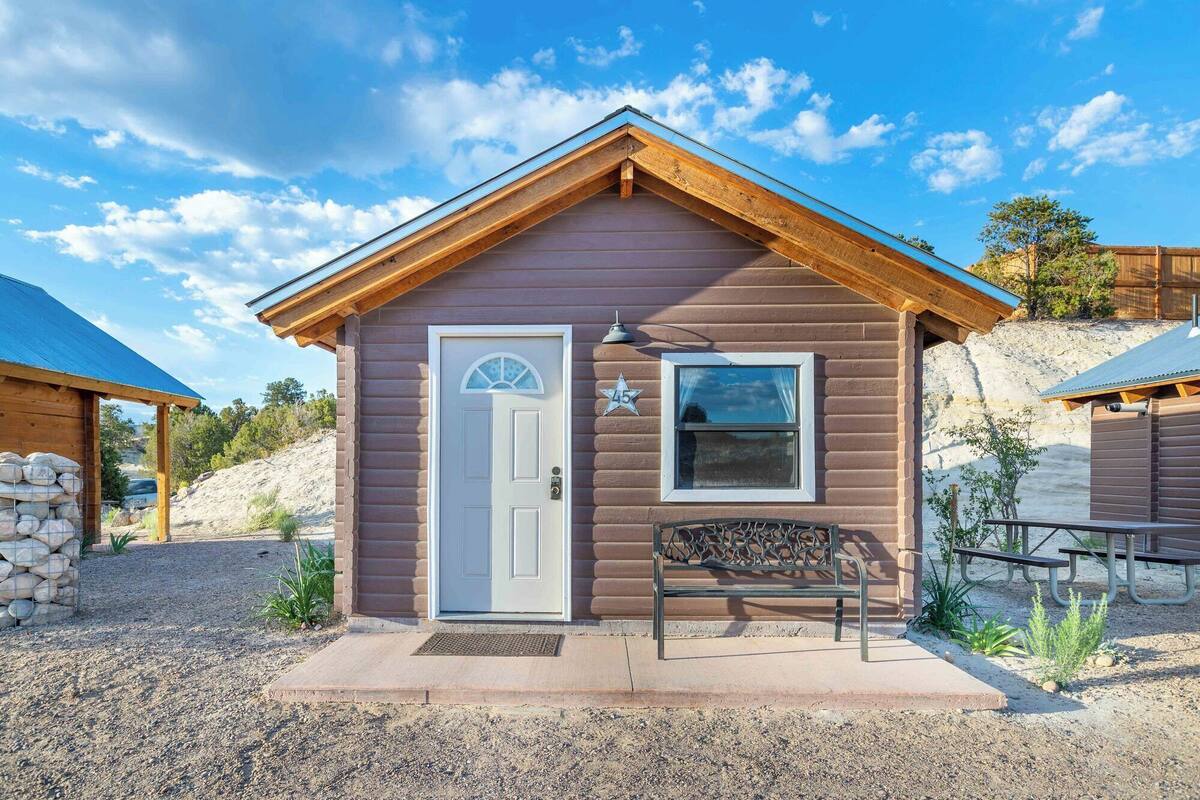 Cabin, Multiple Beds, Non Smoking (Pegasus) | WiFi (free), individually decorated, individually furnished, bed sheets