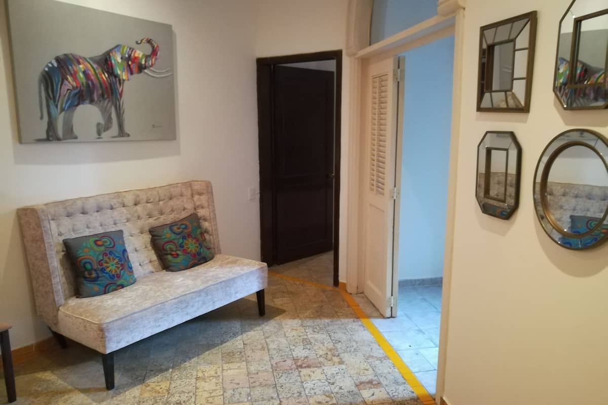 Basic Studio, 1 Queen Bed with Sofa bed | Living area