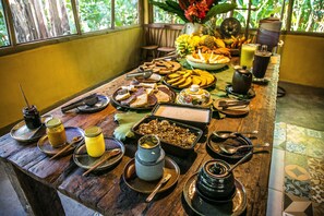 Tägliches inbegriffenes Frühstücksbuffet