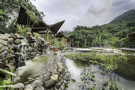 Lago. Banana Bamboo Ecolodge