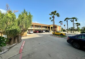 Exterior - Texas Inn and Suites City Center at University Dr. (Edinburg)