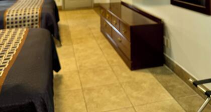 Texas Inn and Suites City Center at University Dr.