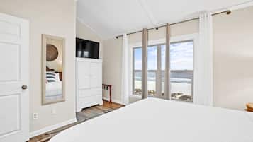 Townhome, 2 Bedrooms, Ocean View (1) | 2 bedrooms, in-room safe, individually decorated, individually furnished