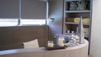 Sauna seca, banheira de hidromassagem, sauna a vapor