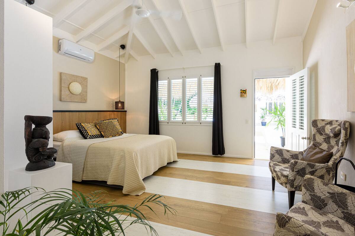 Chambre Deluxe, 1 grand lit, vue piscine